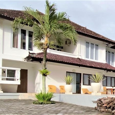 Medewi Manor Aparthotel Airsatang ภายนอก รูปภาพ