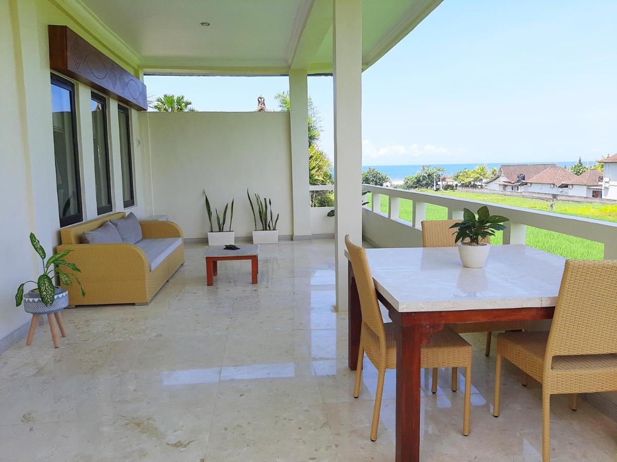 Medewi Manor Aparthotel Airsatang ภายนอก รูปภาพ