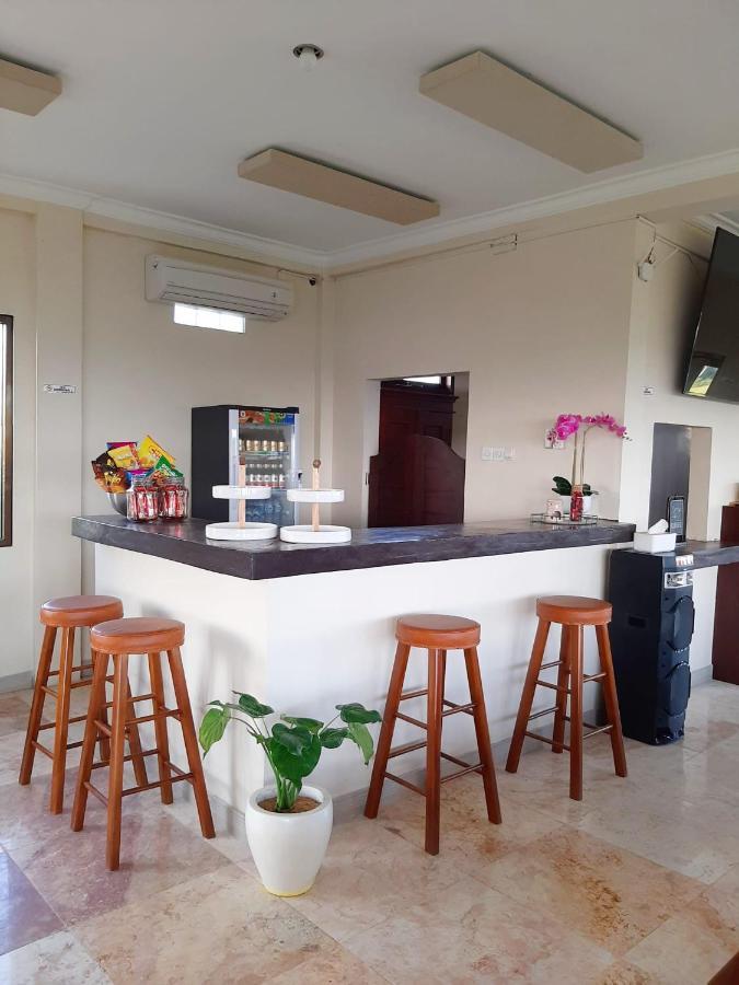 Medewi Manor Aparthotel Airsatang ภายนอก รูปภาพ