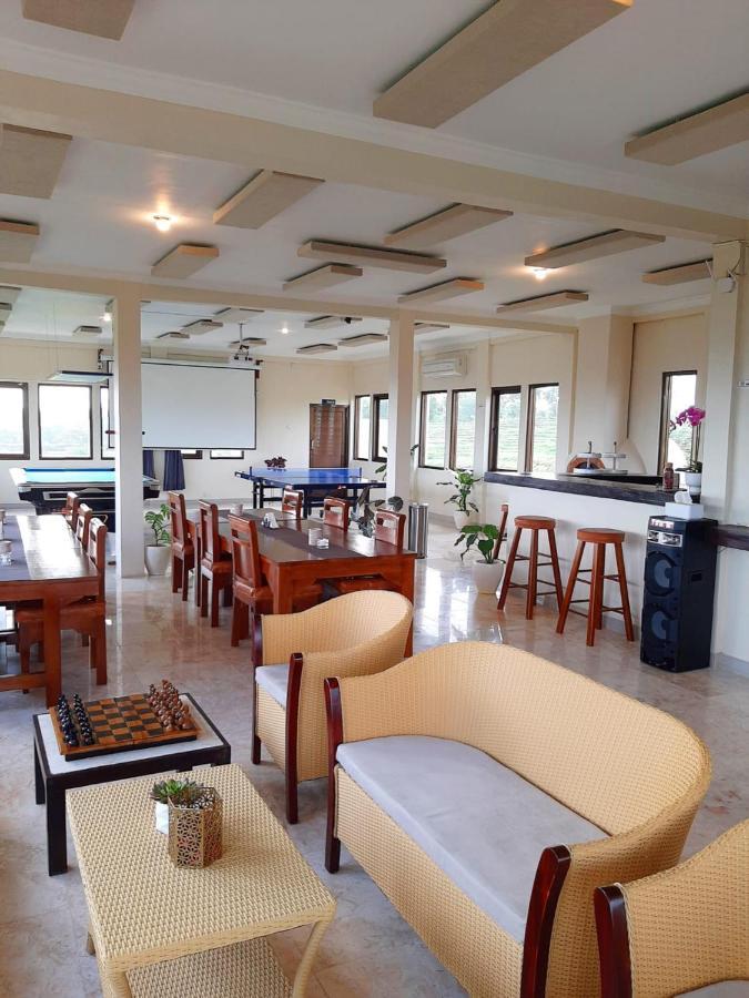 Medewi Manor Aparthotel Airsatang ภายนอก รูปภาพ