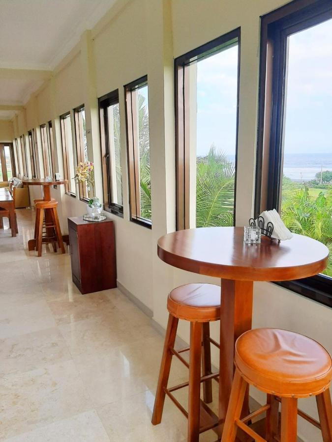 Medewi Manor Aparthotel Airsatang ภายนอก รูปภาพ