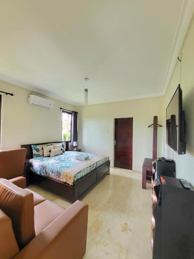 Medewi Manor Aparthotel Airsatang ภายนอก รูปภาพ