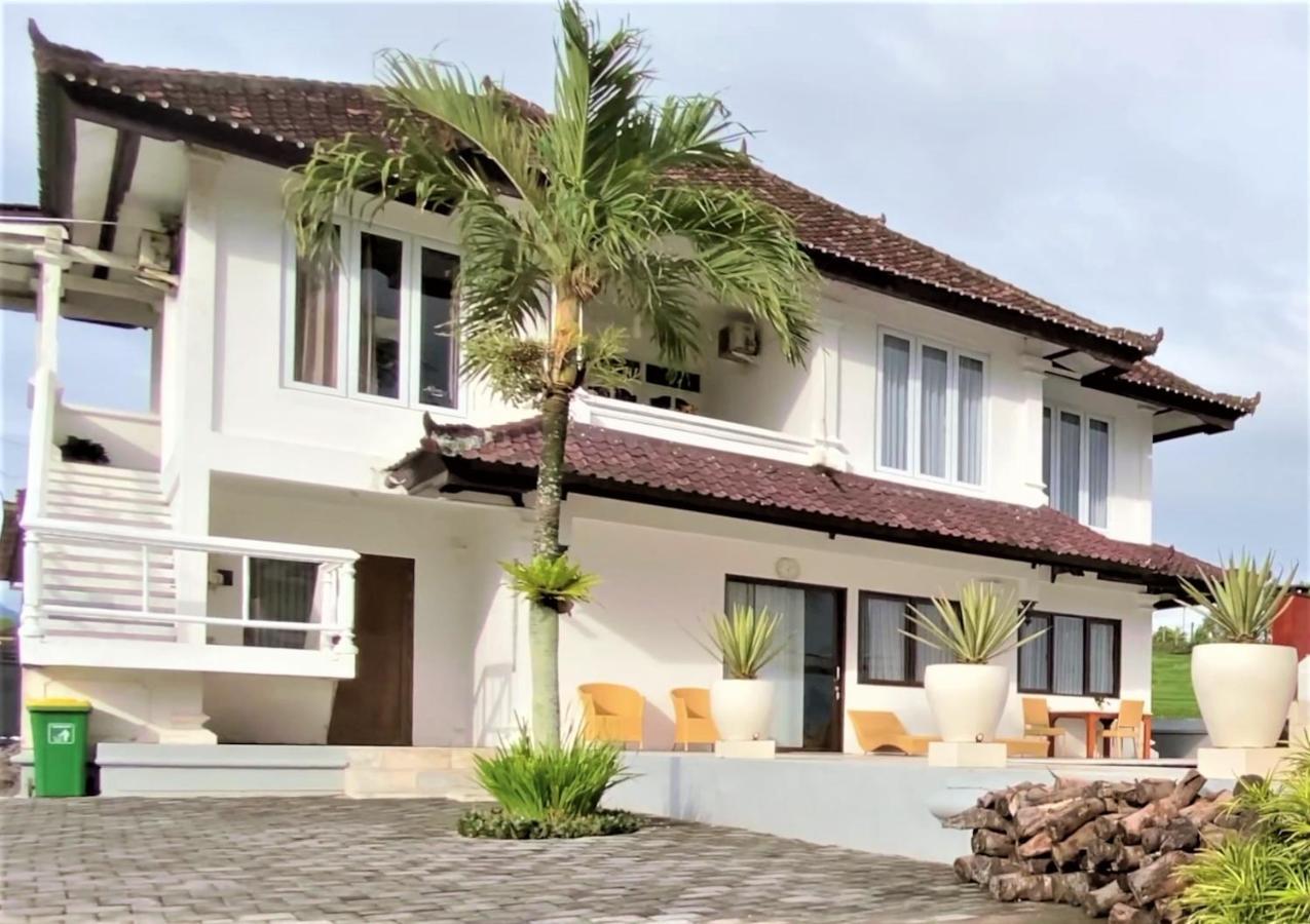 Medewi Manor Aparthotel Airsatang ภายนอก รูปภาพ