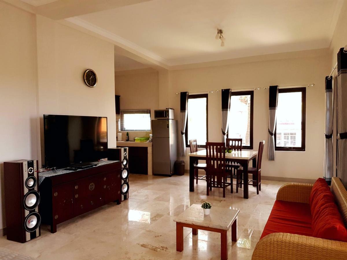 Medewi Manor Aparthotel Airsatang ภายนอก รูปภาพ